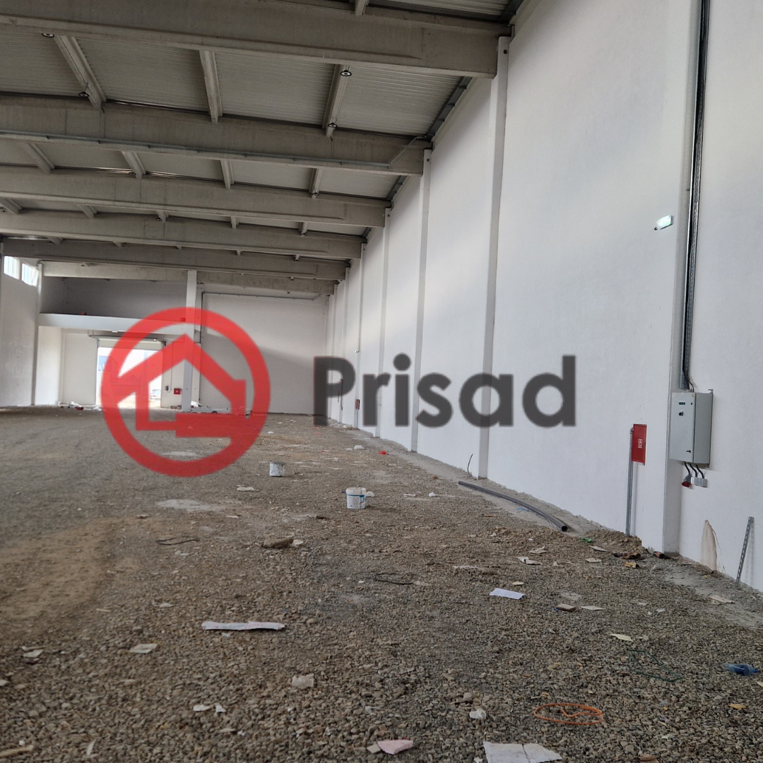 1 Dobanovci prodaja hale 1950m2+kancelarije 380m2 sve na placu veličine 40ar