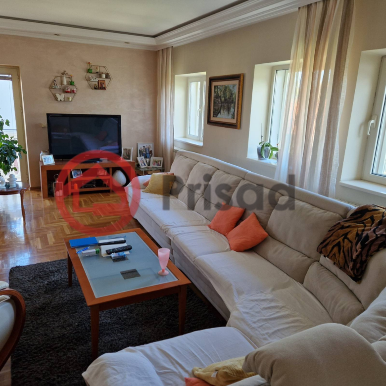 Altina kuća za izdavanje 400m2