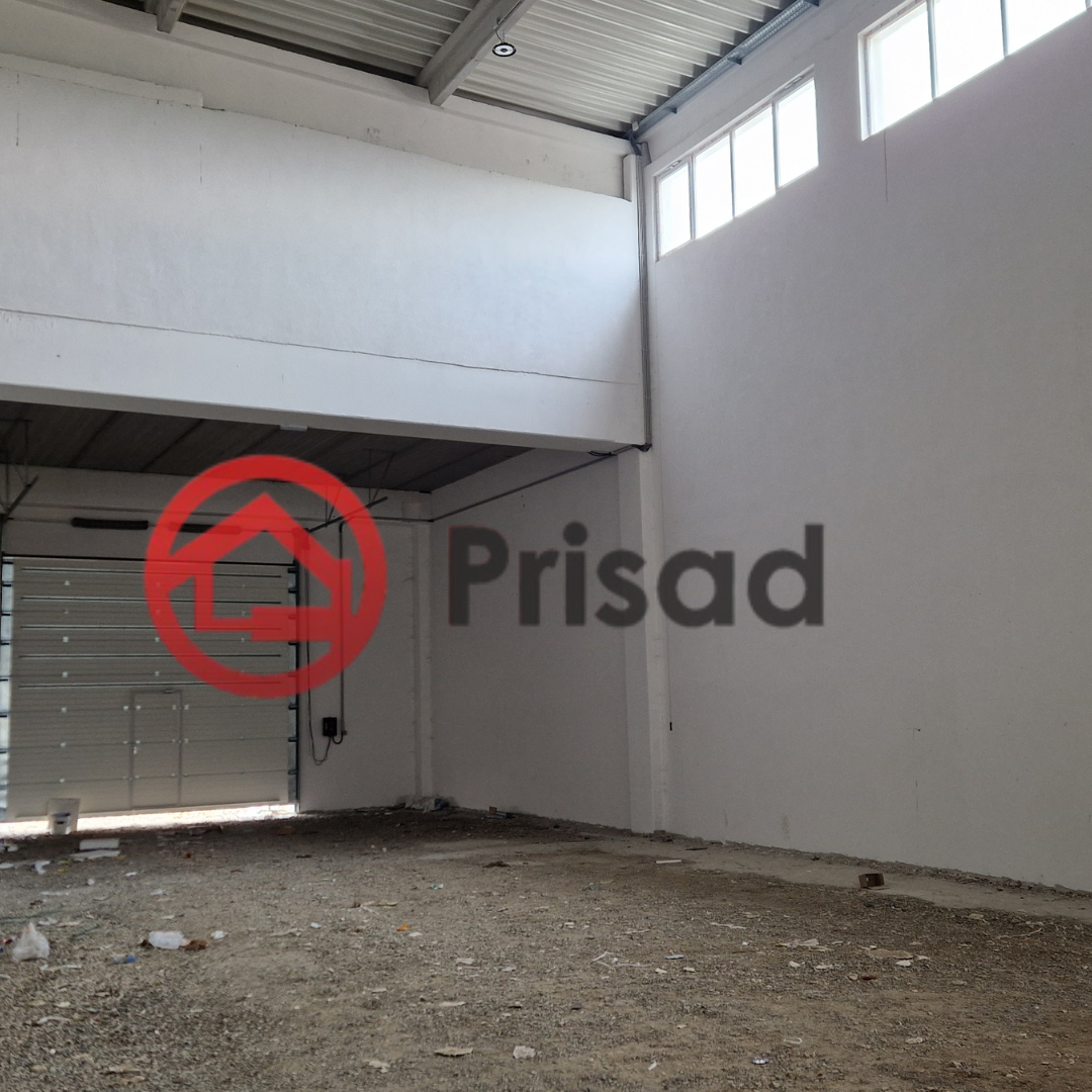 2 Dobanovci prodaja hale 1950m2+kancelarije 380m2 sve na placu veličine 40ar