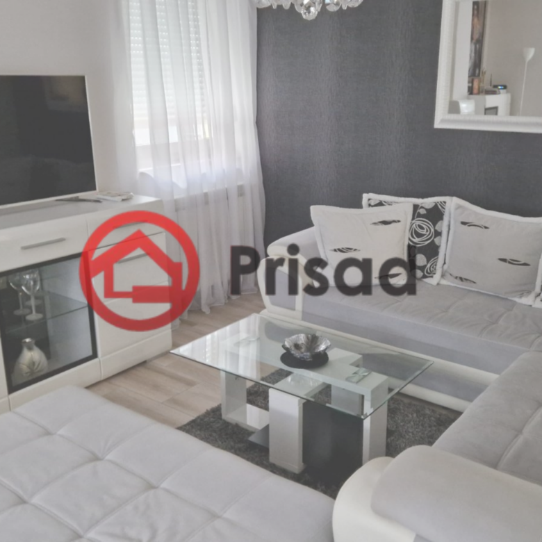 Dorćol izdaje se dvosoban stan 61m2