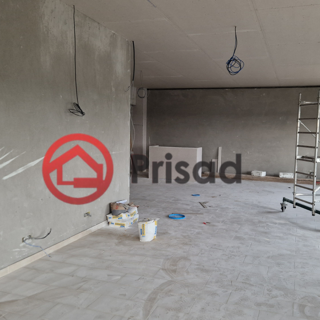 4 Dobanovci prodaja hale 1950m2+kancelarije 380m2 sve na placu veličine 40ar