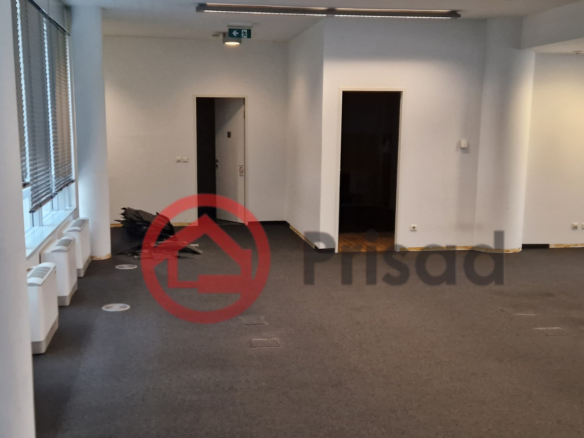 Šimanovci hala 2700m2 + kancelarije 250m2