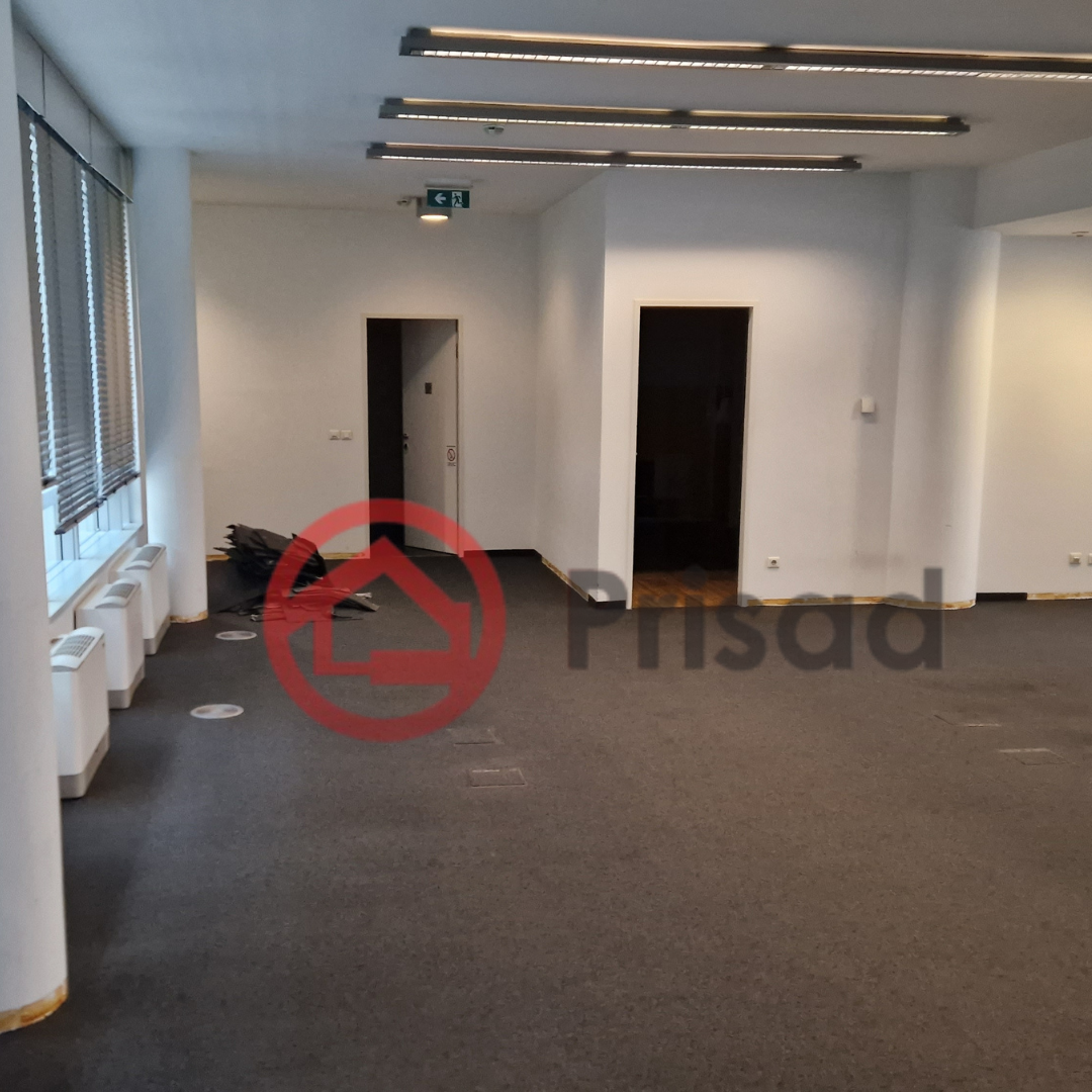 4-4 Novi Beograd 370m2 kancelarija za izdavanje