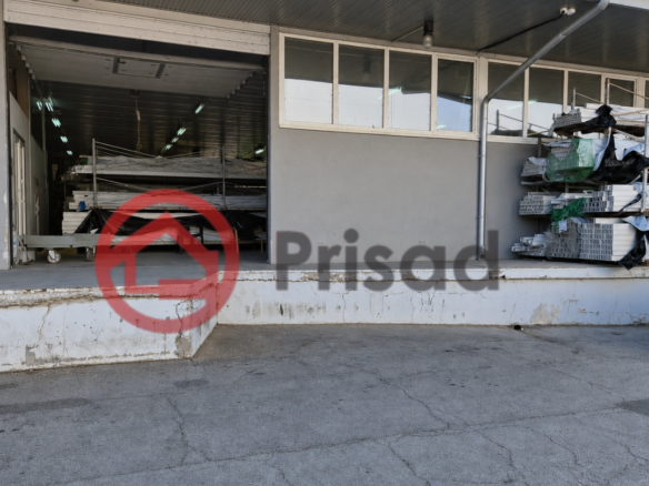 Stara Pazova hala 2380m2 + kancelarije 80m2