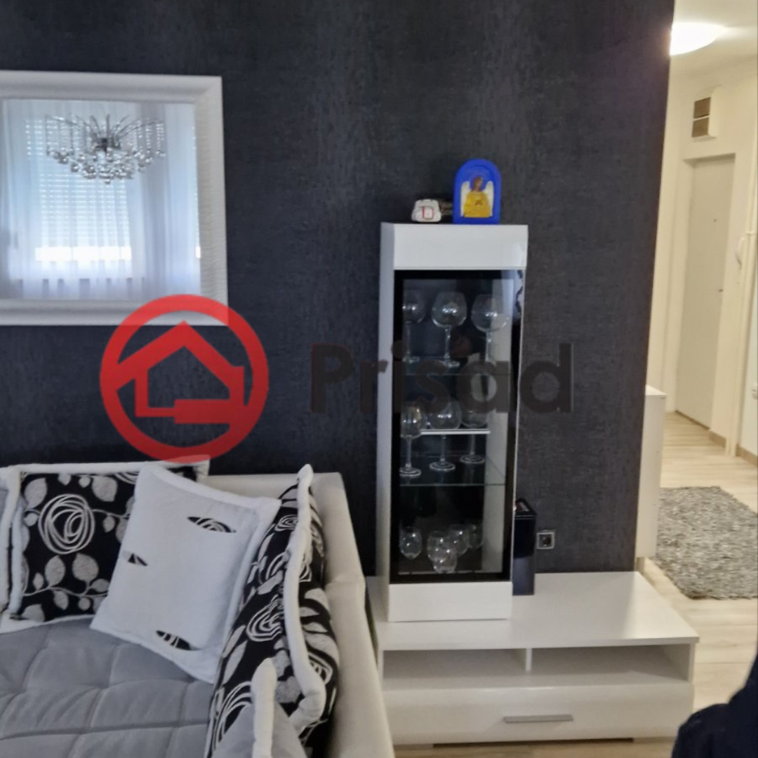 6 Dorćol izdaje se dvosoban stan 61m2