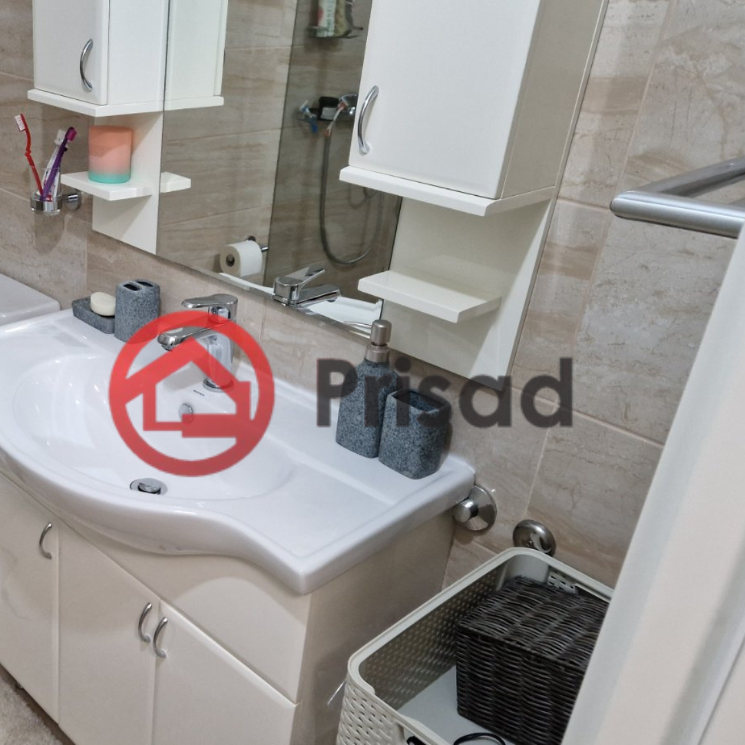 8 Dorćol izdaje se dvosoban stan 61m2