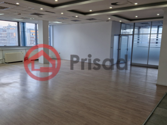 Novi Beograd kod Opštine kancelarijski prostor od 160m2 do 600m2 po potrebi
