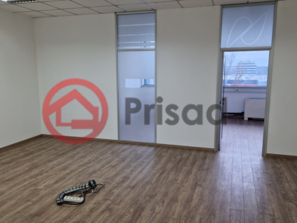 Novi Beograd kod Opštine kancelarijski prostor od 160m2 do 600m2 po potrebi