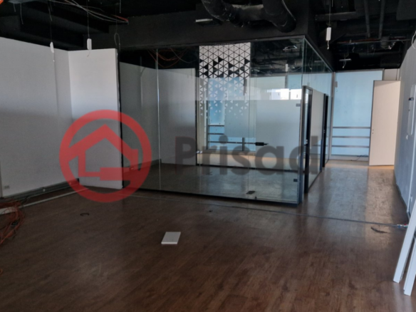 Novi Beograd kod Opštine kancelarijski prostor od 160m2 do 600m2 po potrebi