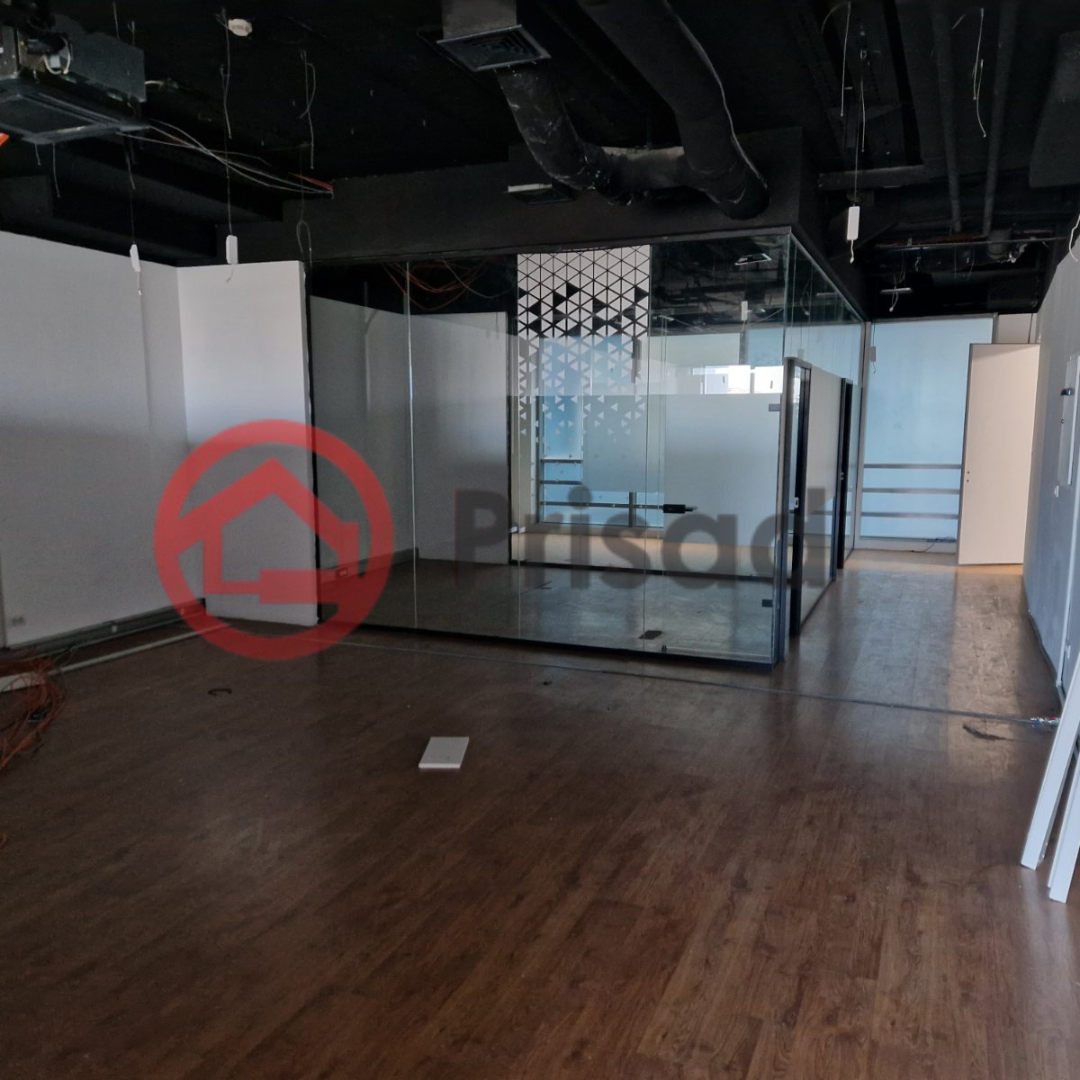 l8 Novi Beograd kod Opštine kancelarijski prostor od 160m2 do 600m2 po potrebi