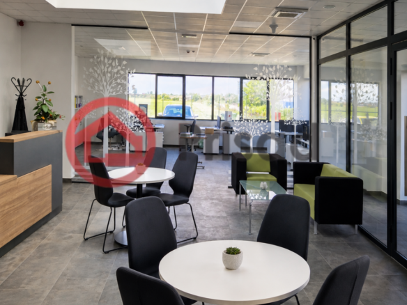 Premium poslovni kompleks od 2.076 m² – Autoput za Novi Sad | Idealan za logistiku, veleprodaju i proizvodnju