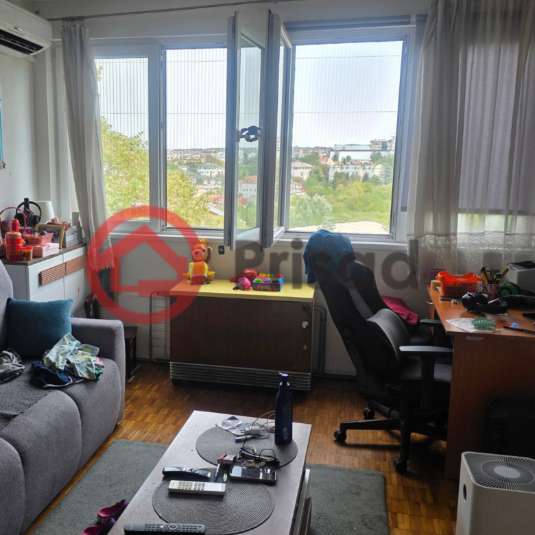 Prodaja stana Voždovac,Braće Jerković 35m2 ,odvojena spavaća soba