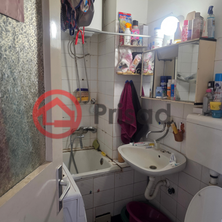 Prodaja stana Voždovac,Braće Jerković 35m2 ,odvojena spavaća soba