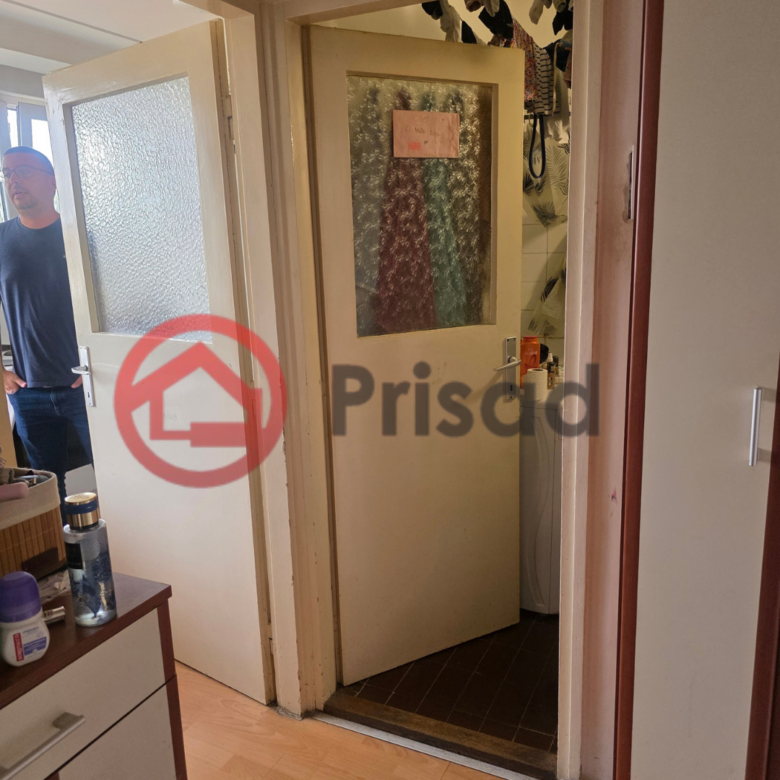 Prodaja stana Voždovac,Braće Jerković 35m2 ,odvojena spavaća soba